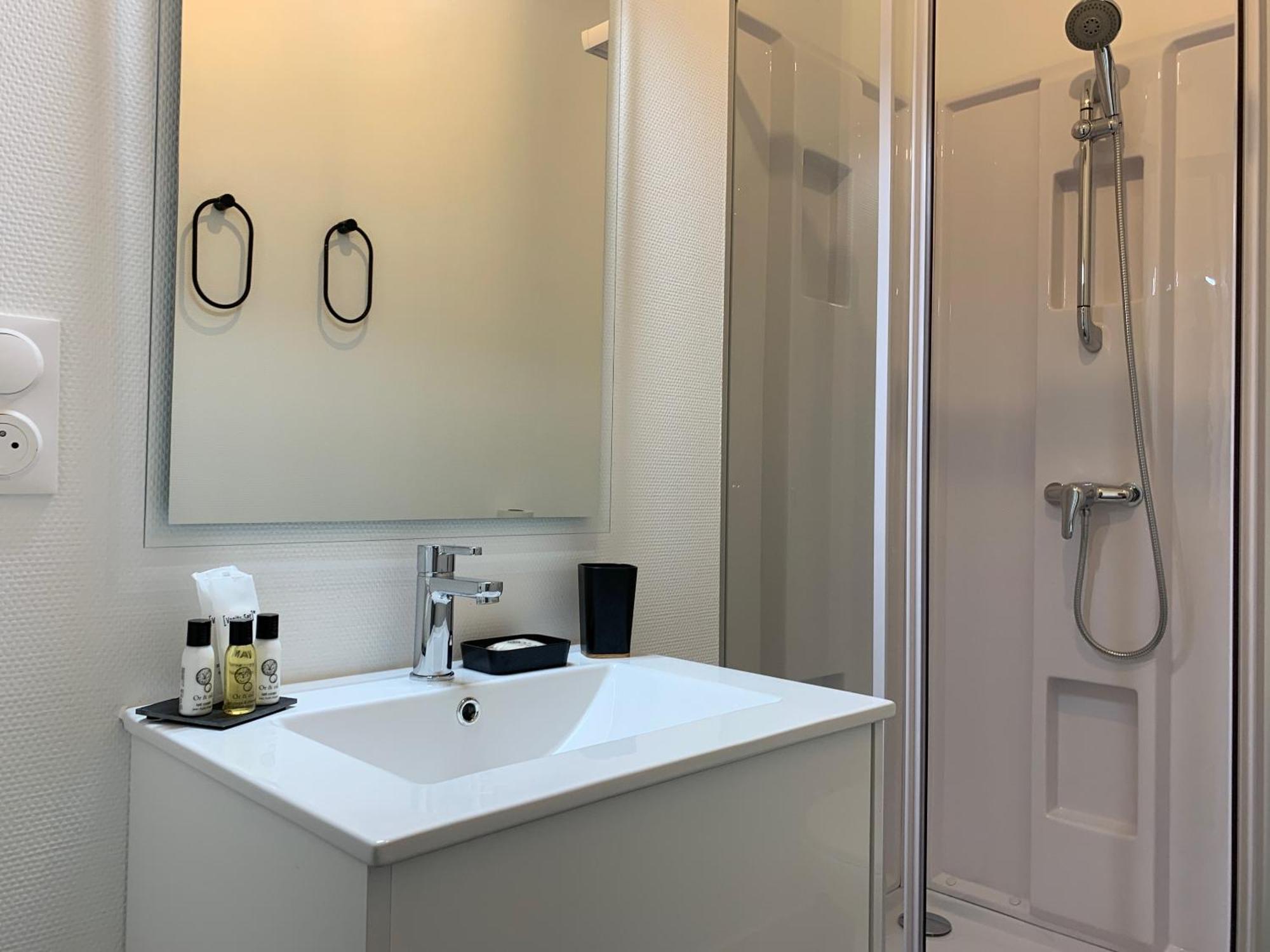 Logis St Joseph Bed & Breakfast Angers Dış mekan fotoğraf