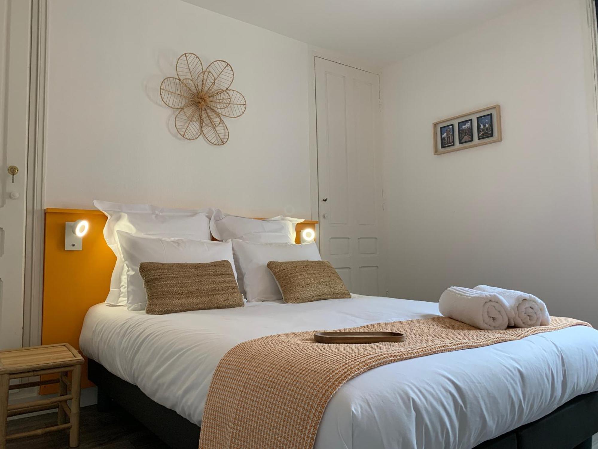 Logis St Joseph Bed & Breakfast Angers Dış mekan fotoğraf