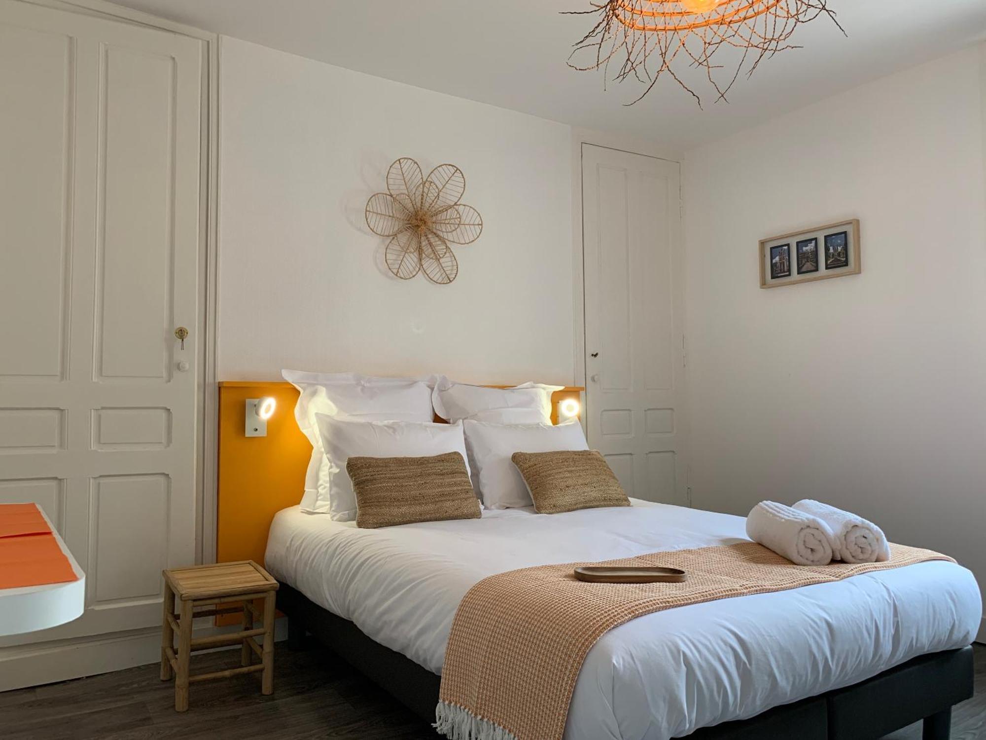 Logis St Joseph Bed & Breakfast Angers Dış mekan fotoğraf