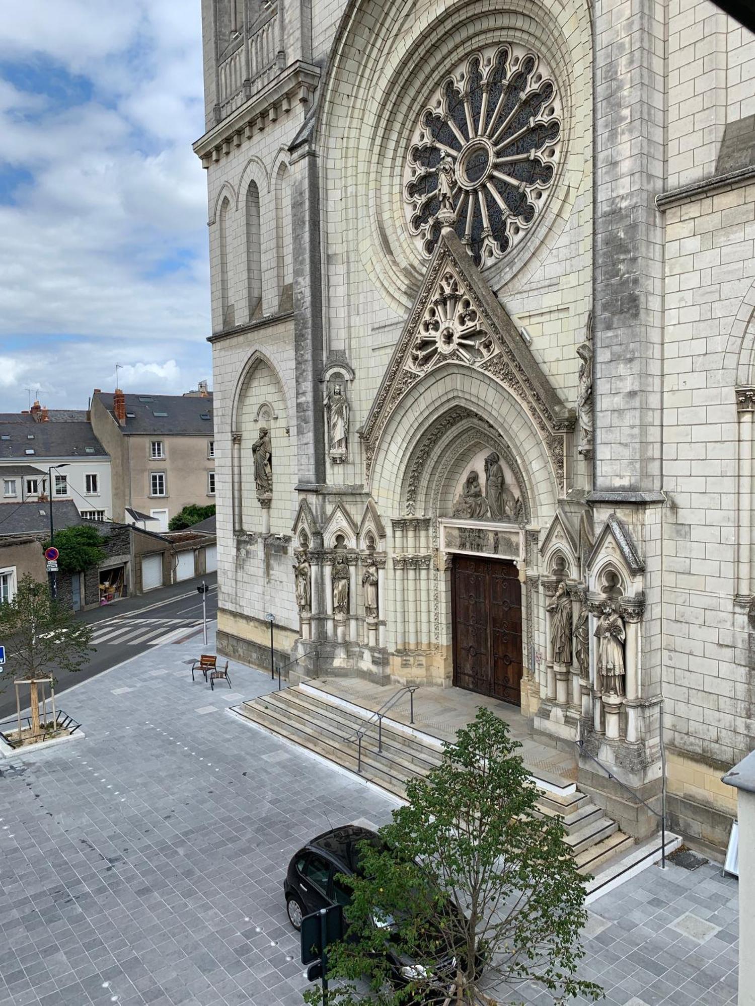 Logis St Joseph Bed & Breakfast Angers Dış mekan fotoğraf