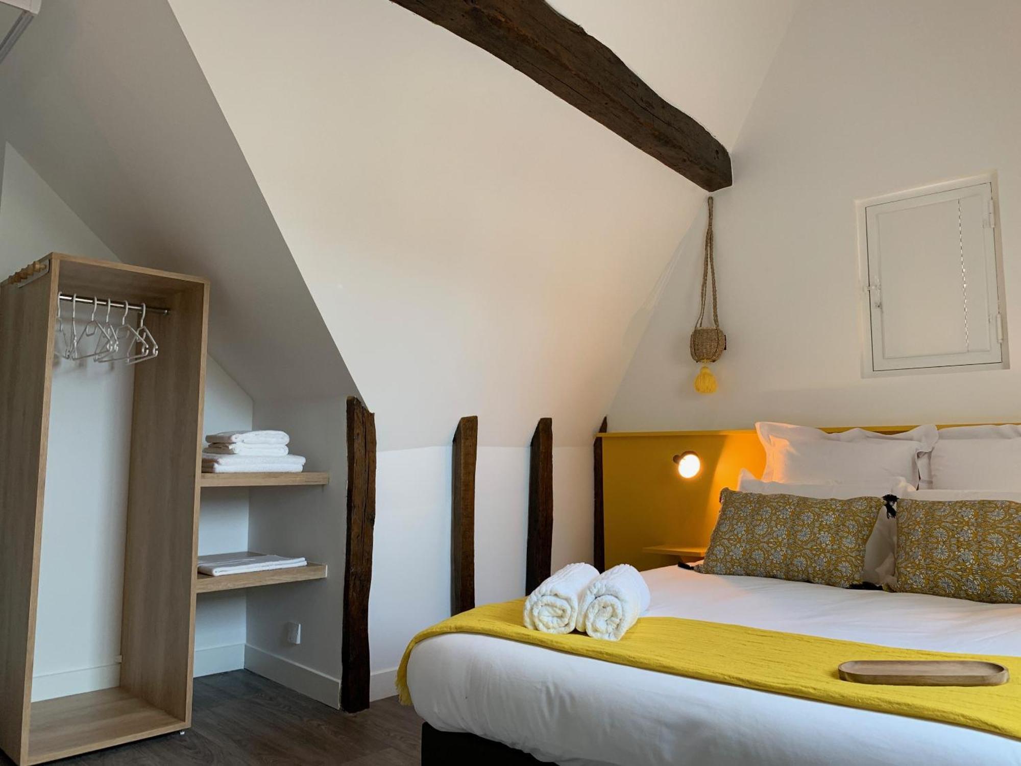 Logis St Joseph Bed & Breakfast Angers Dış mekan fotoğraf